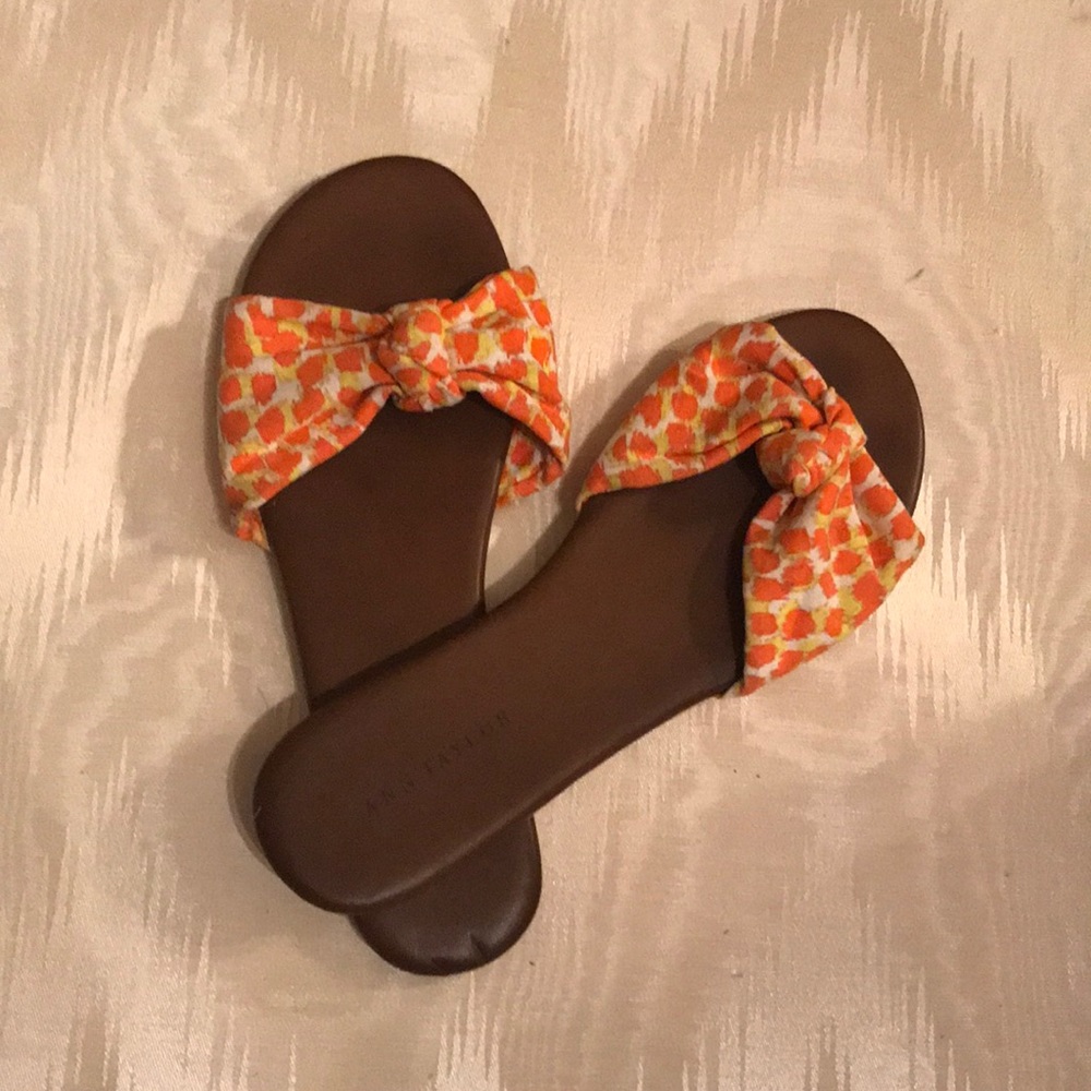 NWOT Ann Taylor Leather Flats with Fabric Bow Top